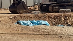 Trümmerteile einer aus dem Iran abgefeuerten Rakete, die vermutlich am 9. März von der NATO-Luftabwehr im türkischen Luftraum abgefangen wurde. 