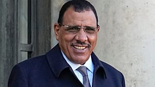 Niger : l'UE exige la libération de Mohamed Bazoum, Niamey en colère