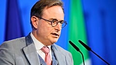 Der belgische Premierminister Bart de Wever spricht während des Nordsee-Gipfels in Hamburg, Deutschland, am Montag, 26. Januar 2026. (AP Photo/Martin Meissner)