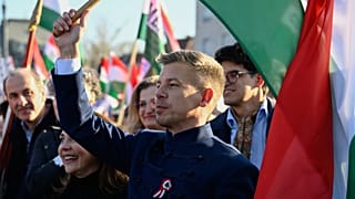 Orbán Viktor beszédet mond.