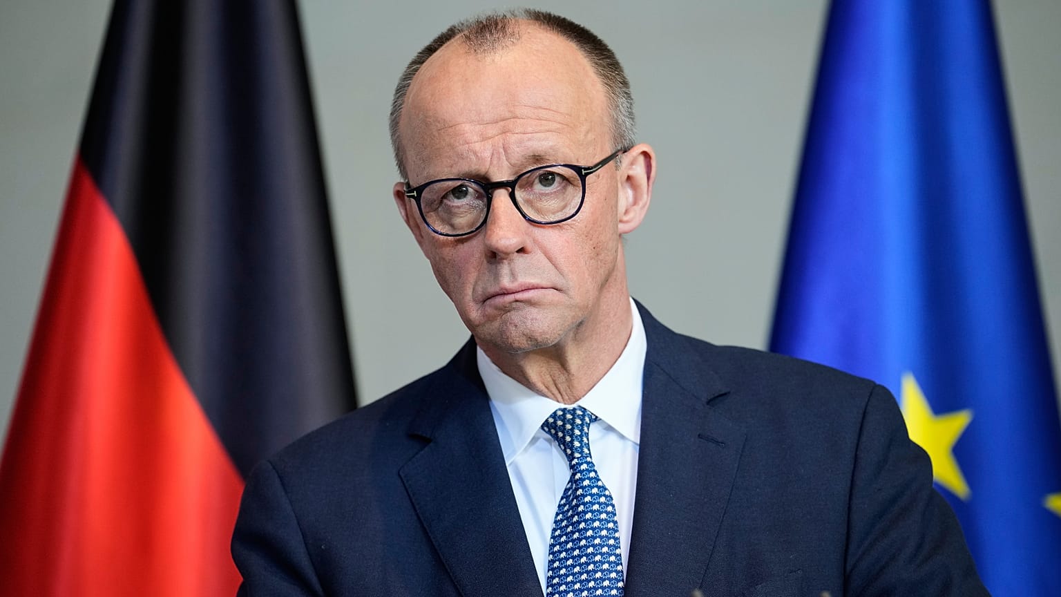 Il cancelliere Merz a Berlino durante la conferenza stampa di oggi con il premier dei Paesi Bassi, Rob Jetten