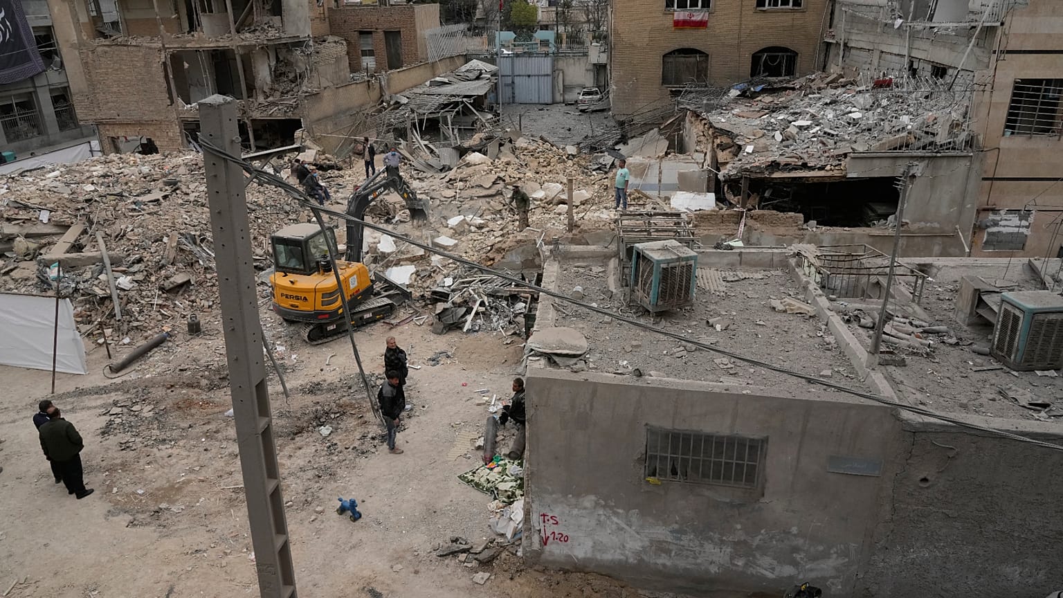 مشاهد الدمار في إيران