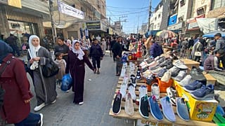 سوق شعبية في مخيم النصيرات وسط قطاع غزة