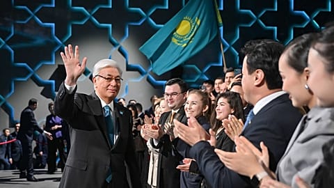 Voting in a constitutional referendum in Astana