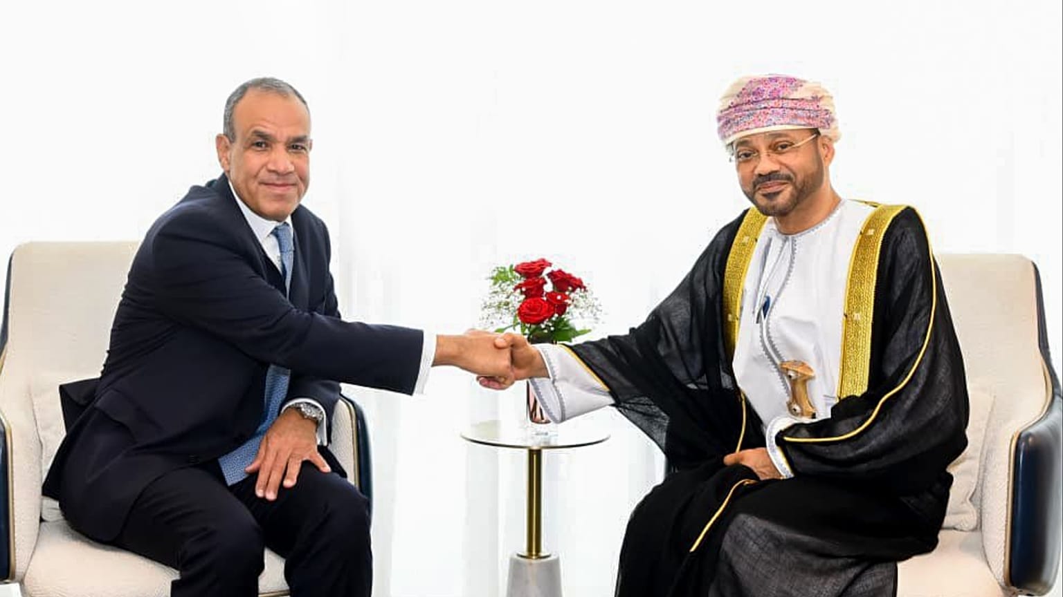 وزير الخارجية العماني بدر بن حمد البوسعيدي ونظيره المصري بدر عبدالعاطي في مسقط، 16 مارس، 2026