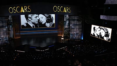 Barbra Streisand évoque Robert Redford lors de la séquence In Memoriam des Oscars à Los Angeles, États-Unis, 2026.