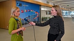Η Elina Valtonen, υπουργός Εξωτερικών της Φινλανδίας, μιλάει στο Euronews