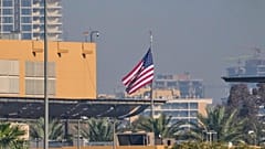 تظهر السفارة الأمريكية عبر نهر دجلة في بغداد، الثلاثاء 17 مارس/آذار 2026. (تصوير: هادي مزبان / أسوشيتد برس)