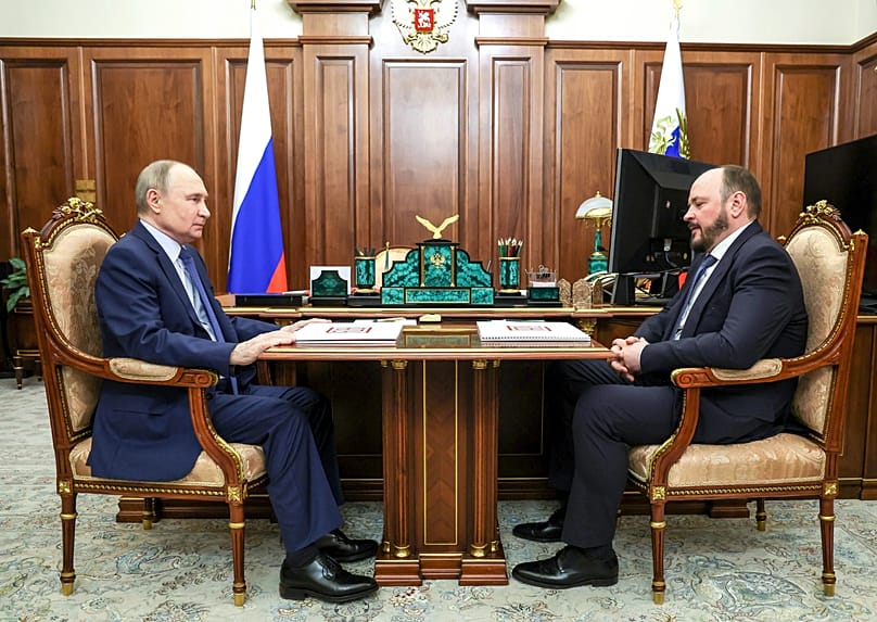 Presidente russo, Vladimir Putin, encontra-se com Andrei Guryev, presidente da Associação dos Fabricantes de Fertilizantes da Rússia, no Kremlin, em 2025