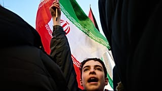 متظاهرون يسيرون خلال مسيرة يوم القدس (يوم القدس) في تورونتو، السبت 14 مارس 2026.