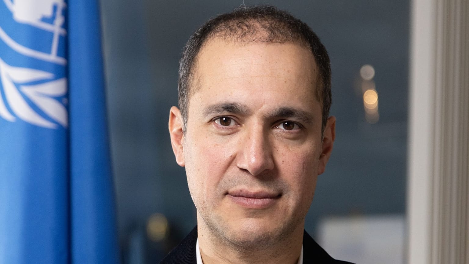 Mit 44 Jahren ist Professor Kaveh Madani der bislang jüngste Träger des Stockholmer Wasserpreises, der erste UN-Beamte und erste Ex-Politiker mit dieser Auszeichnung.