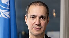 Mit vierundvierzig ist Professor Kaveh Madani der jüngste Träger des Stockholm-Wasserpreises, zugleich der erste UNO-Beamte und frühere Politiker mit dieser Auszeichnung.