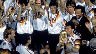 Deutsche Nationalmannschaft nach dem 1:0-Sieg gegen Argentinien im olympischen Stadion Rom, 8. July 1990