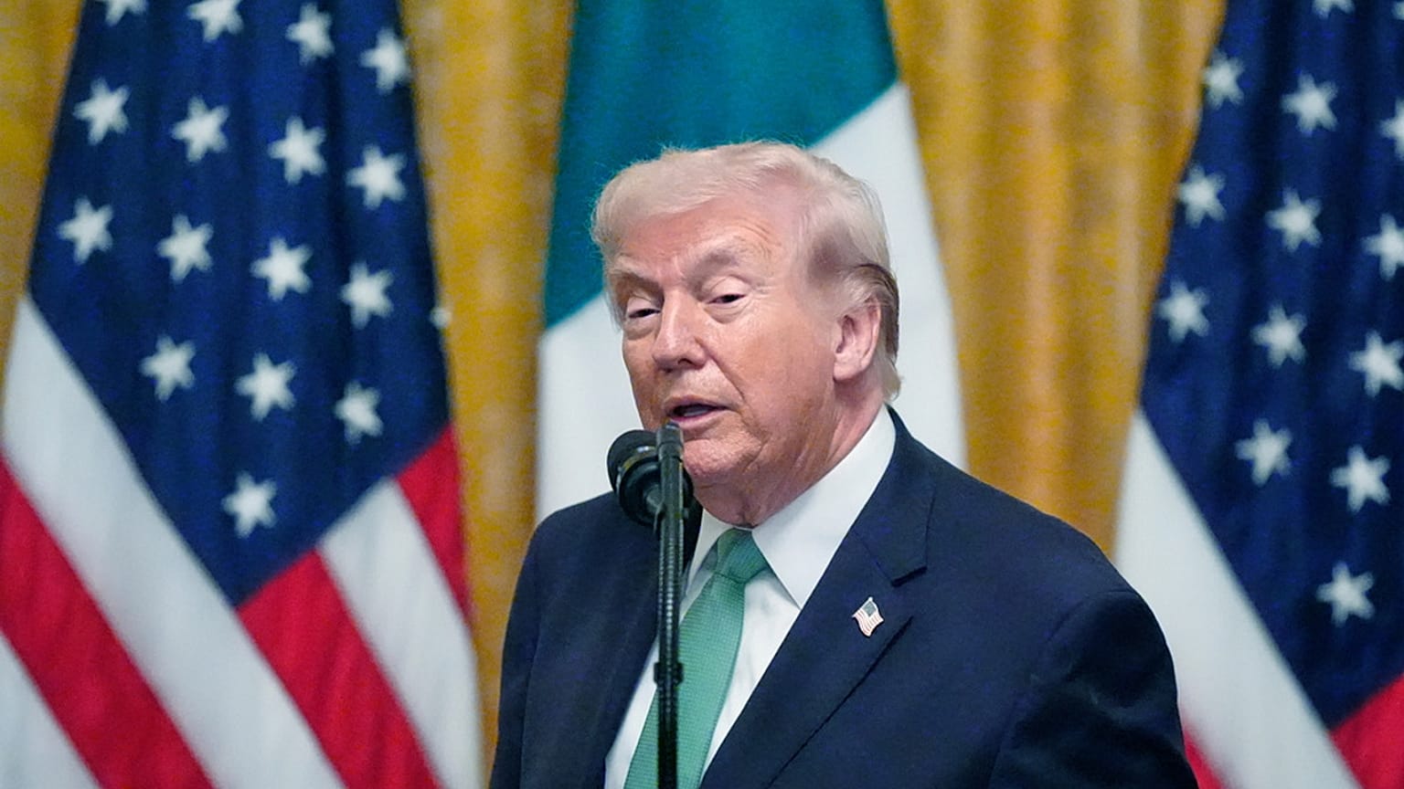 الرئيس الأمريكي دونالد ترامب 