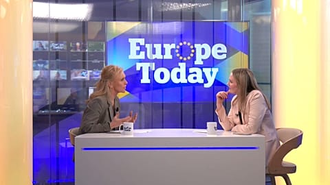 Þorgerður Katrín Gunnarsdóttir, ministre islandaise des affaires étrangères, parle à Euronews