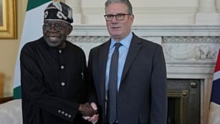 Royaume-Uni : le président nigérian Bola Tinubu rencontre Keir Starmer