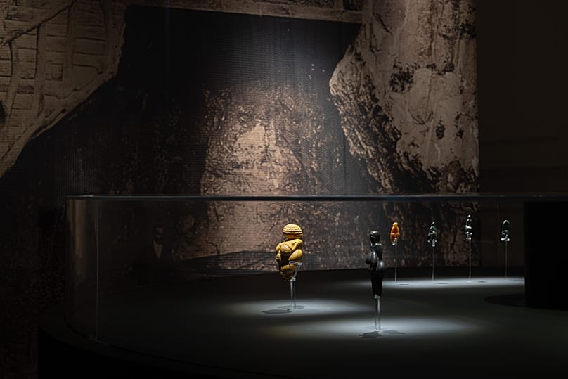 Γενική άποψη της έκθεσης Jeff Koons: «Aφροδίτη» του Lespugue