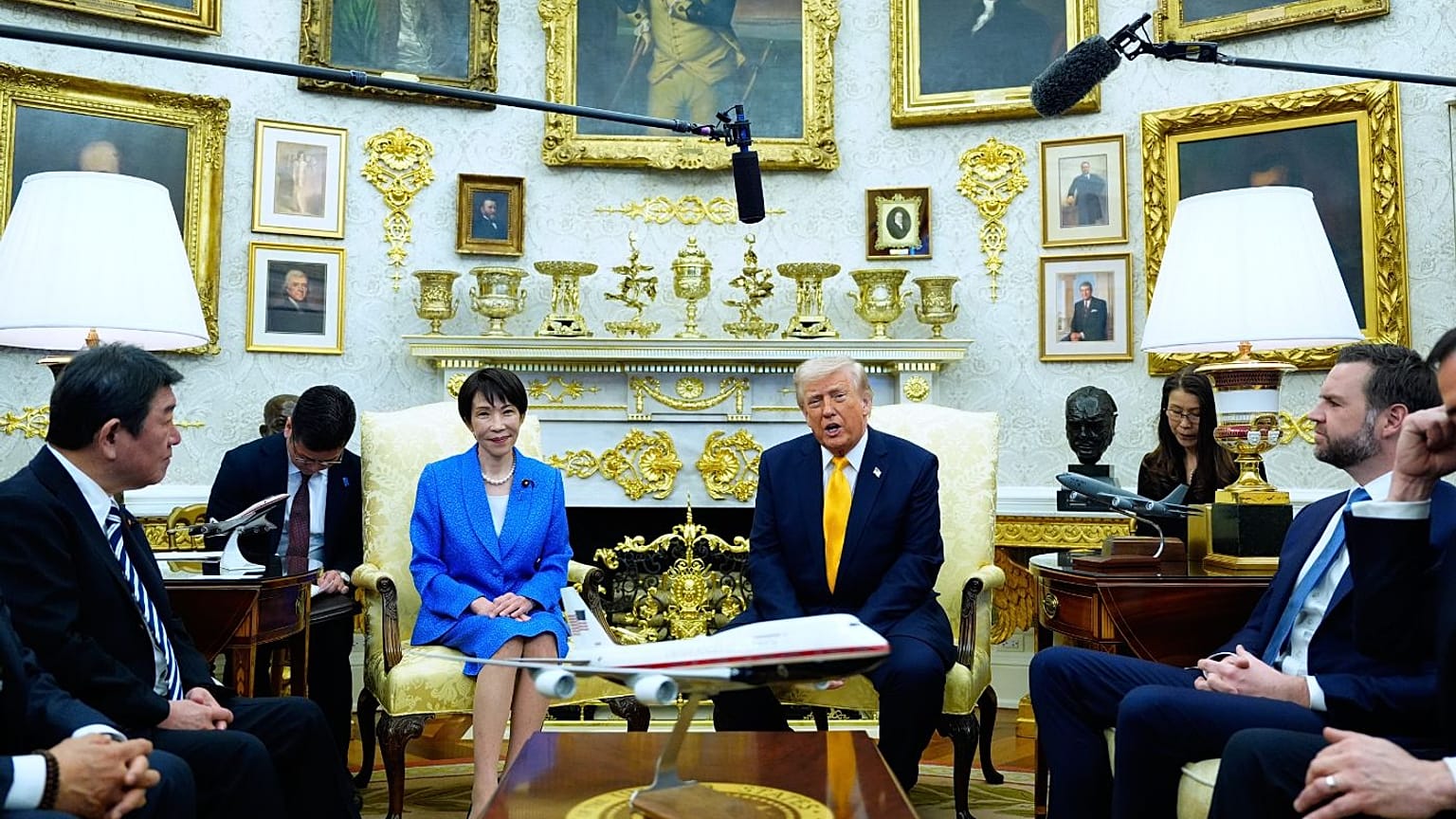 دیدار ترامپ با نخست‌وزیر ژاپن