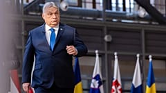 Viktor Orbán na chegada à cimeira do Conselho Europeu em Bruxelas, 19 de março de 2026