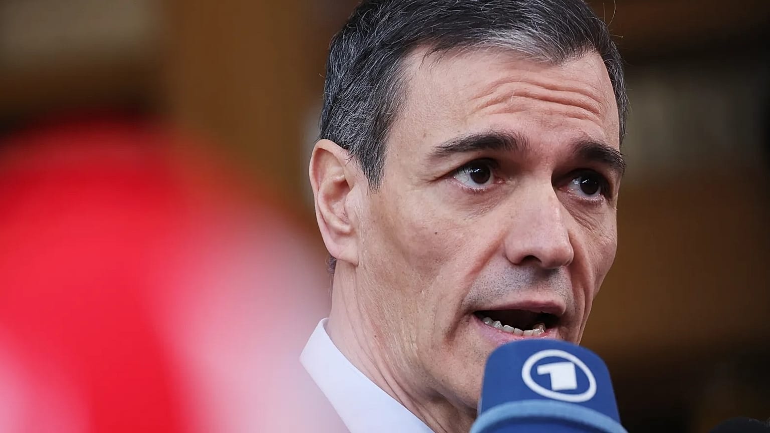 Spanish Prime Minister Pedro Sánchez speaks to the media upon his arrival at the EU summit in Brussels, Thursday, 19 March, 2026.