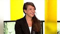 Marine Vlahovic am Set der Sendung Maghreb-Orient Express, ausgestrahlt auf TV5MONDE (@TV5MONDE)