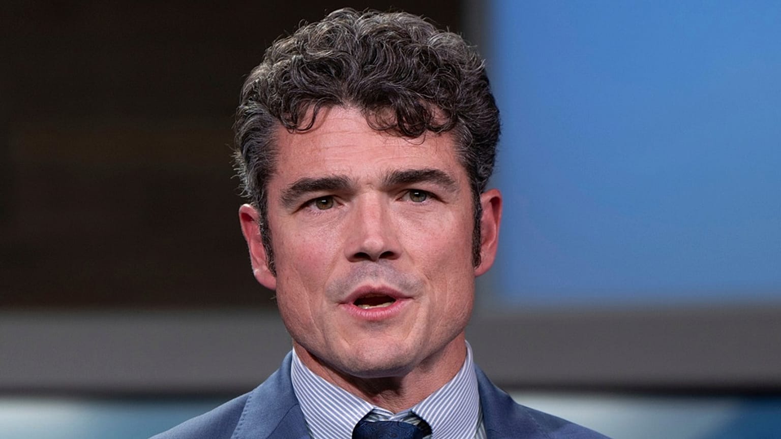 المدير السابق للمركز الوطني الأمريكي لمكافحة الإرهاب جو كينت