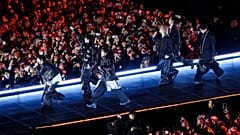BTS ist zurück - und bringt nicht nur ein neues Album auf den Markt, sondern feiert das Comeback mit einer Mega-Show auf Netflix