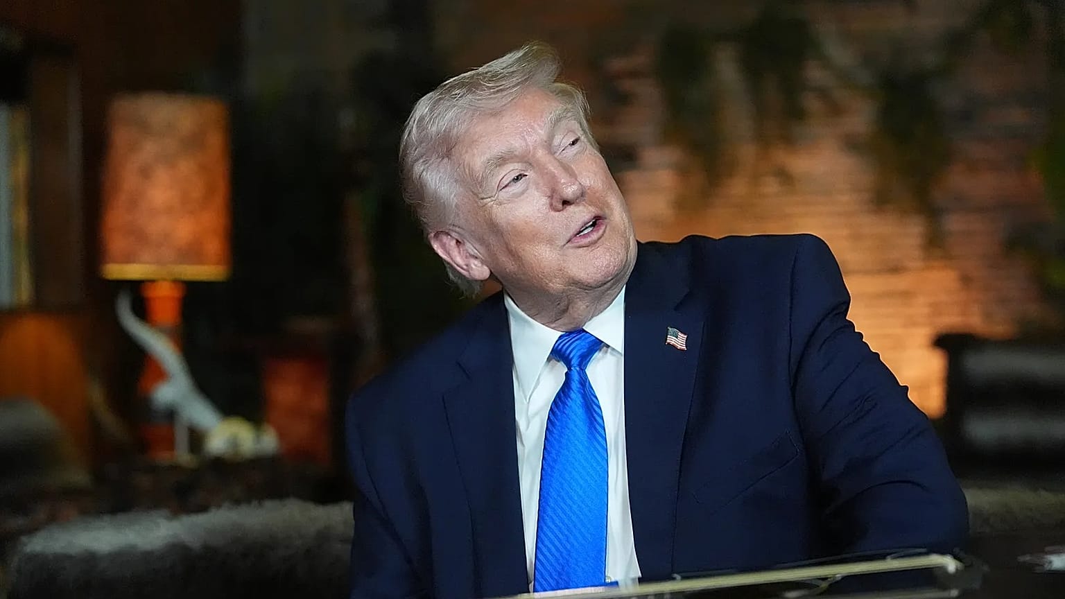 US President Donald Trump tours the Jungle Room at Graceland, 23 March, 2026