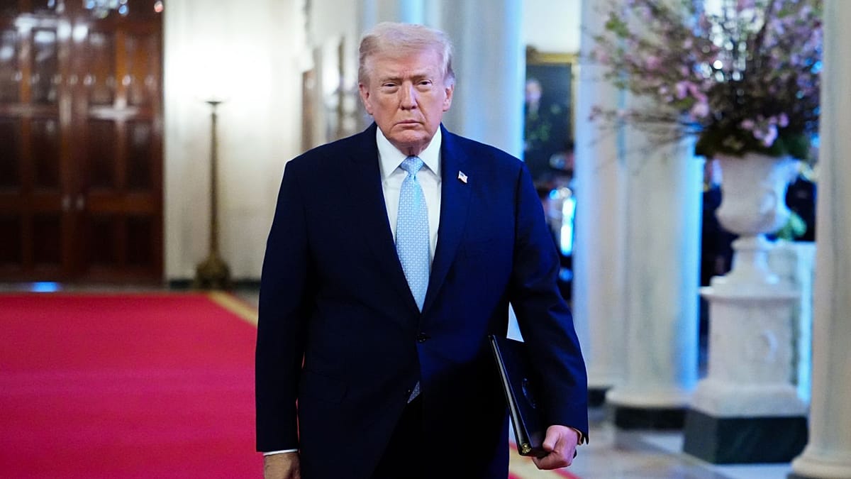 ترامپ: پس از مذاکرات «خوب و سازنده» با تهران حمله به نیروگاه‌های ایران را به تعویق انداختیم