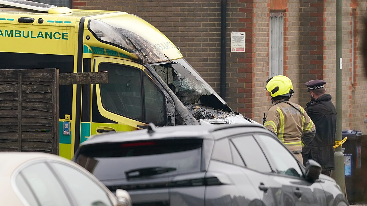 حمله به آمبولانس در بریتانیا