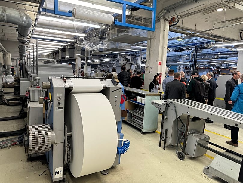 Urnák és ajándékok is készülnek a nyomdában