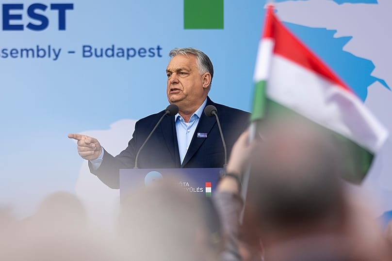 Viktor Orbán discursa na Assembleia de partidos de extrema-direita europeus, "Patriotas para a Europa", em Budapeste, Hungria, segunda-feira, 23 de março 