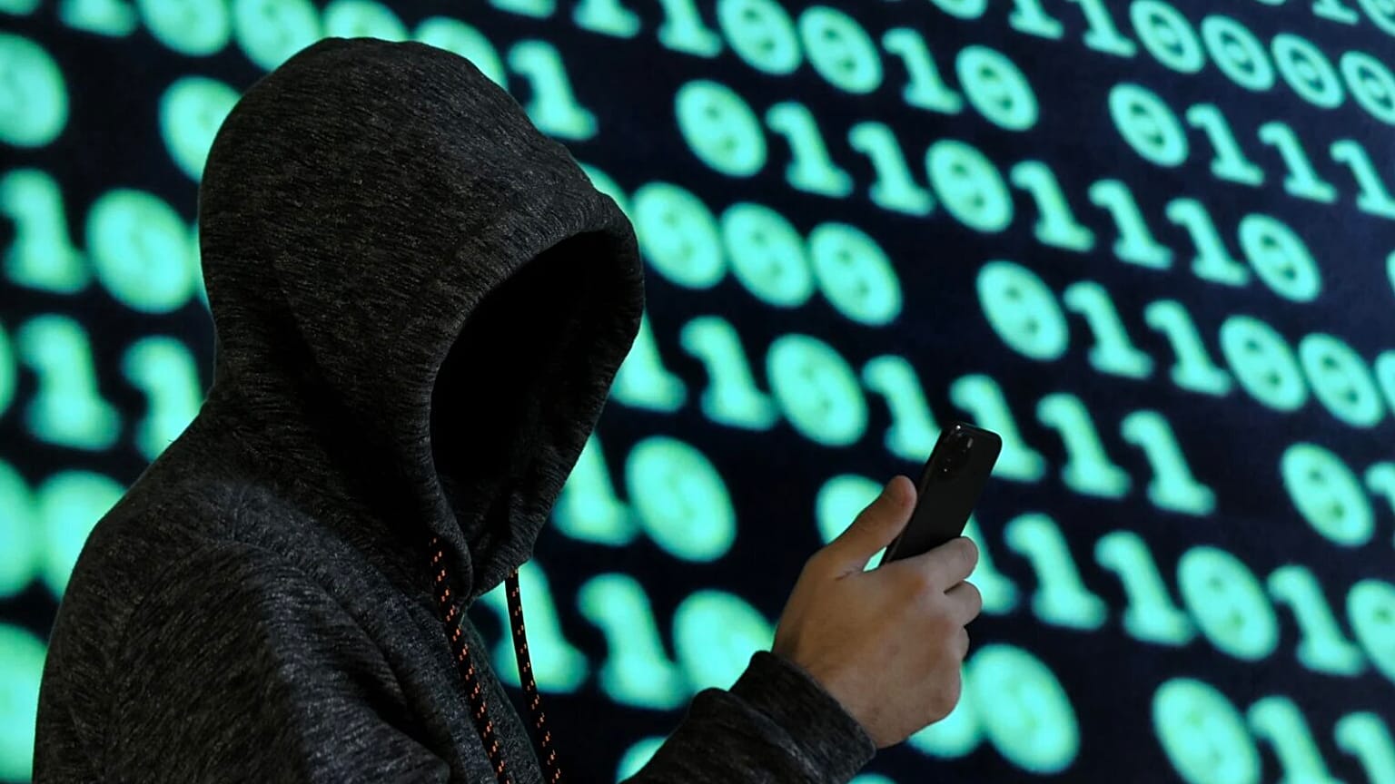 Российские хакеры получили доступ к тысячам аккаунтов в мессенджерах, выдавая себя за службу поддержки приложения, заявило ФБР.