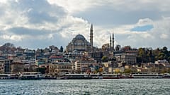 Luftverschmutzung 2025: In der Türkei lagen fünf der zehn am stärksten verschmutzten Städte Europas, meldet IQAir.