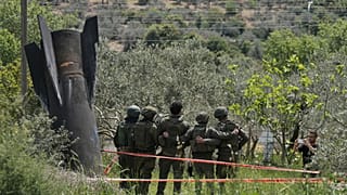 بقایای موشک ایرانی شلیک شده به اسرائیل