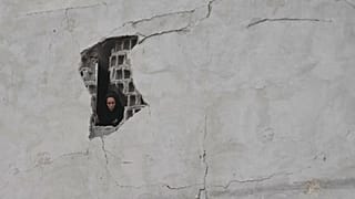 ساختمان تخریب‌شده در حملات آمریکا و اسرائیل به ایران