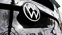 Bir Volkswagen ID.5, 24 Mart 2026 Salı günü Frankfurt am Main, Almanya'da görülüyor.