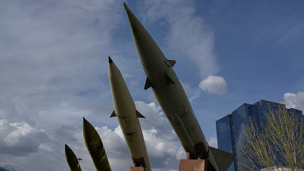 Κλιμάκωση Ιράν–Ισραήλ και επιθέσεις στον Κόλπο εν μέσω αβέβαιων συνομιλιών ΗΠΑ–Τεχεράνης