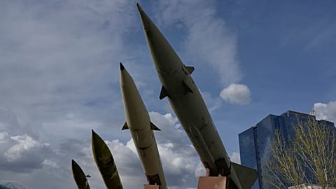 Capacidade de mísseis do Irão em exibição