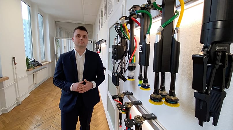 Mateusz Karolak, Mechatronik-Ingenieur