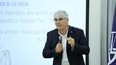 Il negoziatore israeliano Michael Tsur