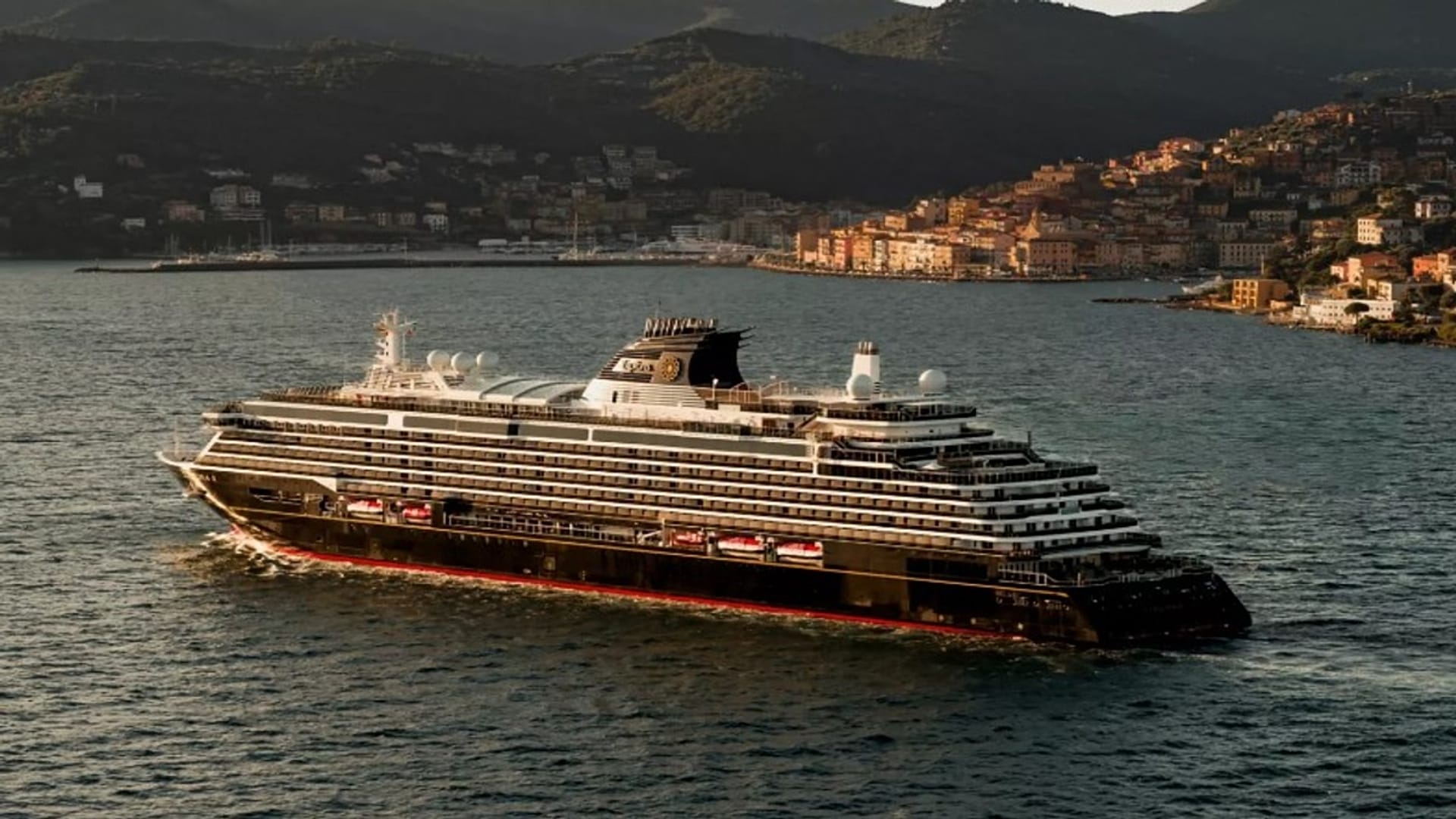 Navio Explora em navegação