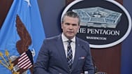وزير الدفاع بيت هيغسيث يتحدث إلى أعضاء وسائل الإعلام خلال مؤتمر صحفي في البنتاغون بواشنطن، يوم الخميس 19 مارس 2026. (صورة من وكالة أسوشيتد برس/مانويل بالسي سينيتا)