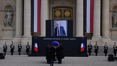 Arrivée du cercueil de Lionel Jospin aux Invalides, le 26 mars 2026