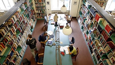 Wenn weder Arbeits- noch Wohnungsmarkt offen stehen, ist eine weitere Alternative, sich anderswo niederzulassen. 