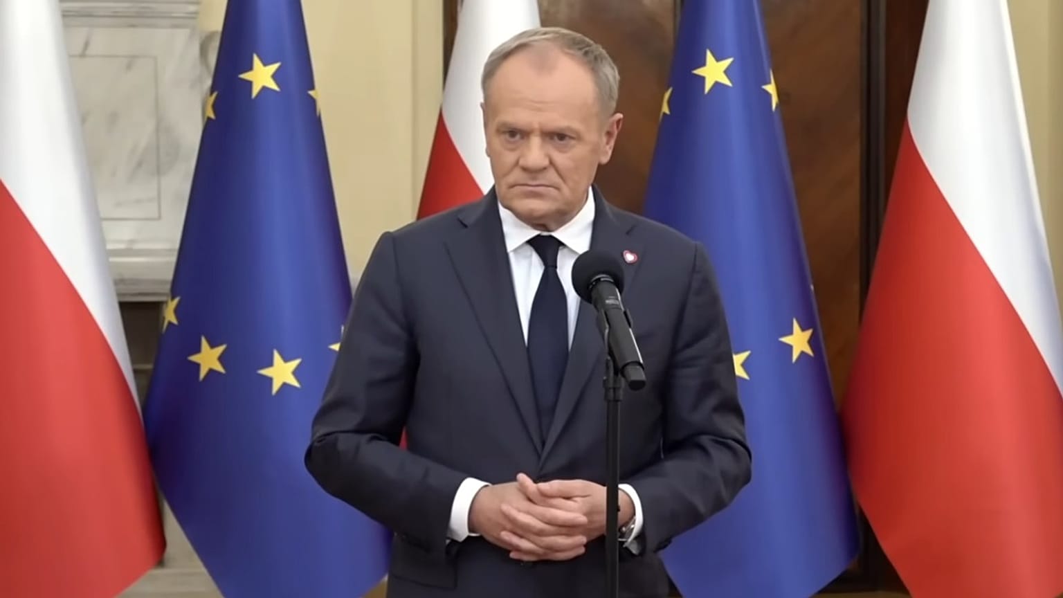 Donald Tusk podczas konferencji prasowej poinformował o założeniach projektu CPN - ceny paliw niżej.