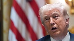 Le président américain Donald Trump s'exprime lors d'une réunion du cabinet à la Maison Blanche, 26 mars 2026.