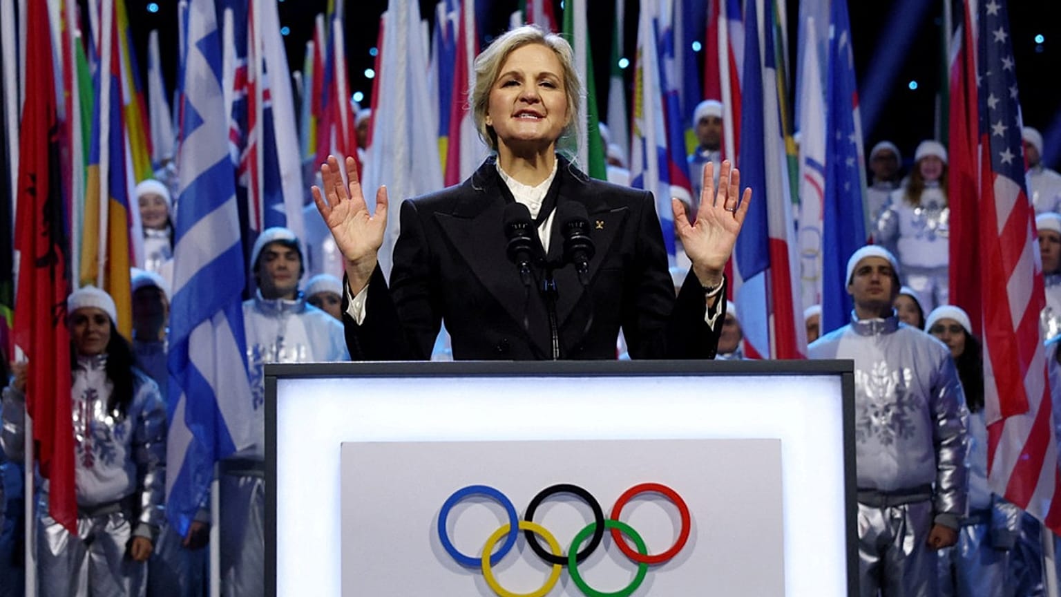 Ficheiro - A presidente do COI, Kirsty Coventry, fala na cerimónia de abertura dos JO de Inverno de 2026, em Milão, Itália, sexta-feira, 6 fevereiro 2026