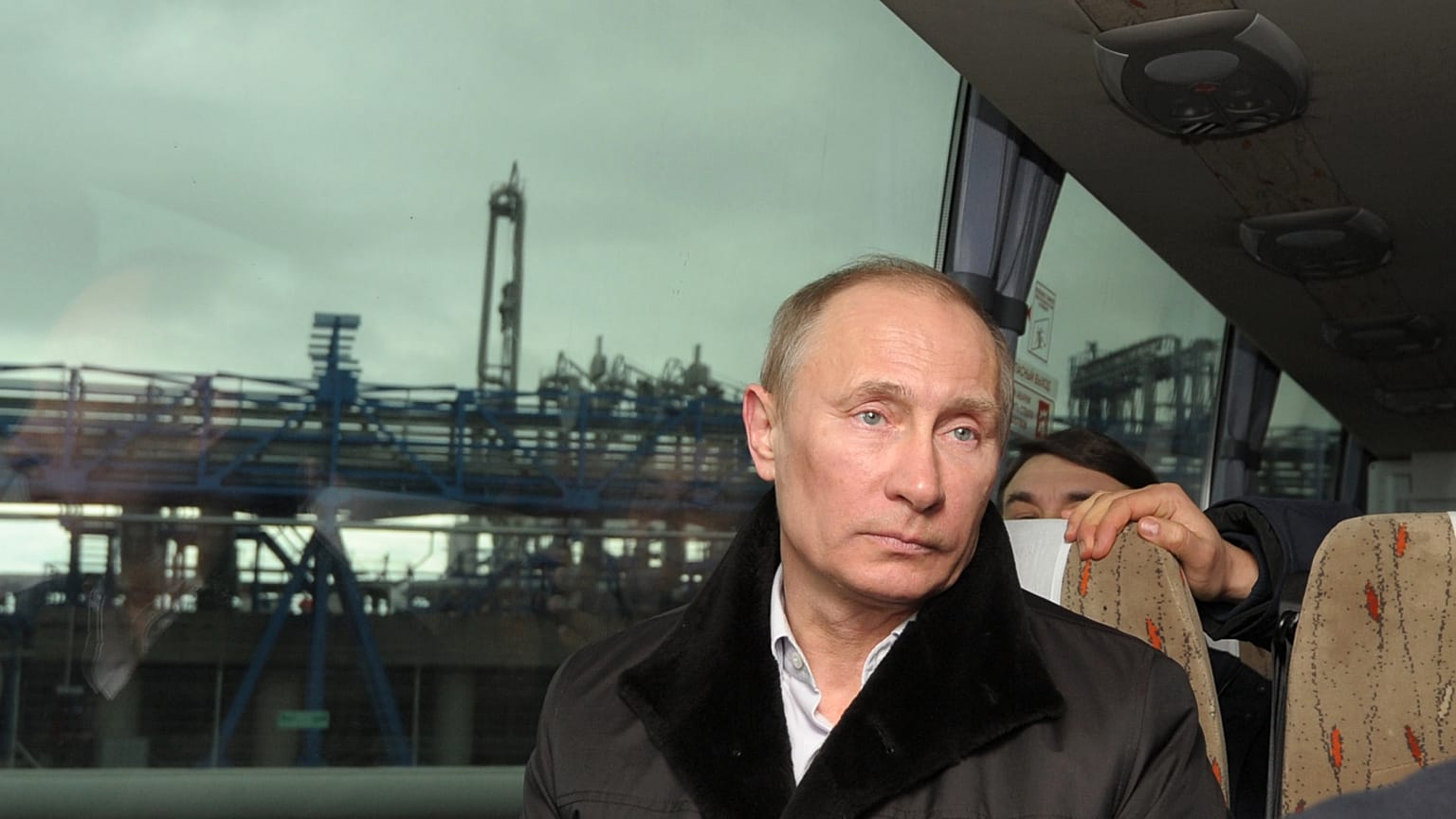 Путин в Усть-Луге, архив, 2012 год