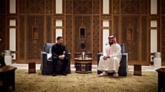 Präsident der Ukraine Volodymyr Zelenskyy beim Treffen mit dem Kronprinzen von Saudi-Arabien Mohammed bin Salman Al Saud, Jeddah, Saudi-Arabien, 26. März 2027